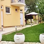 Апартаменты With A Parking Space Funtana, Porec - 7076 Фунтана