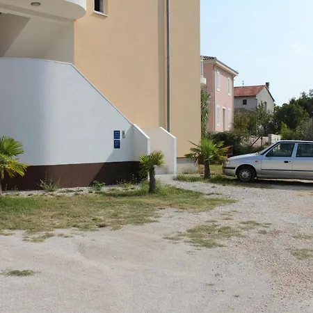 With A Parking Space Funtana, Porec - 7076 Appartement *