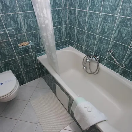 Appartement With A Parking Space Funtana, Porec - 7076 *