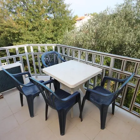 With A Parking Space Funtana, Porec - 7076 Appartement Funtana